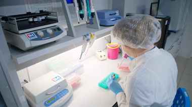 Чем на самом деле «разбавляют» молоко на заводе и как добиваются нужной жирности масла