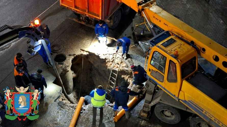 В центре Витебска на перекрёстке провалился асфальт