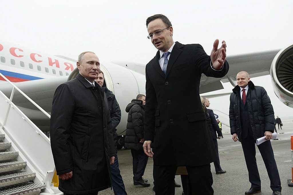 Венгрия призвала ЕС отменить все санкции против российских газа и нефти