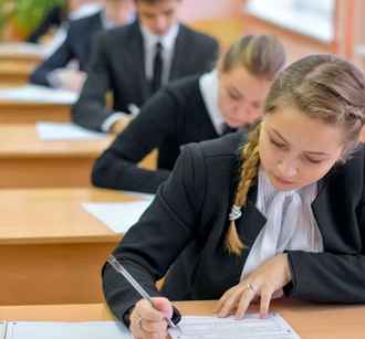 Одной категории абитуриентов разрешили телефоны на ЦТ в Беларуси. Но потребуют справку