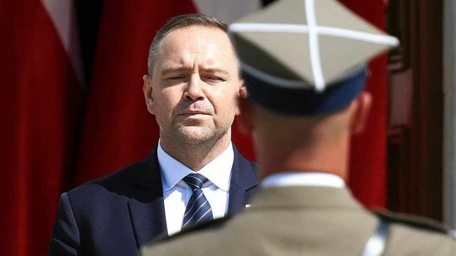 Навроцкий наложил вето на европейский кредит в 43 млрд евро для модернизации польской армии