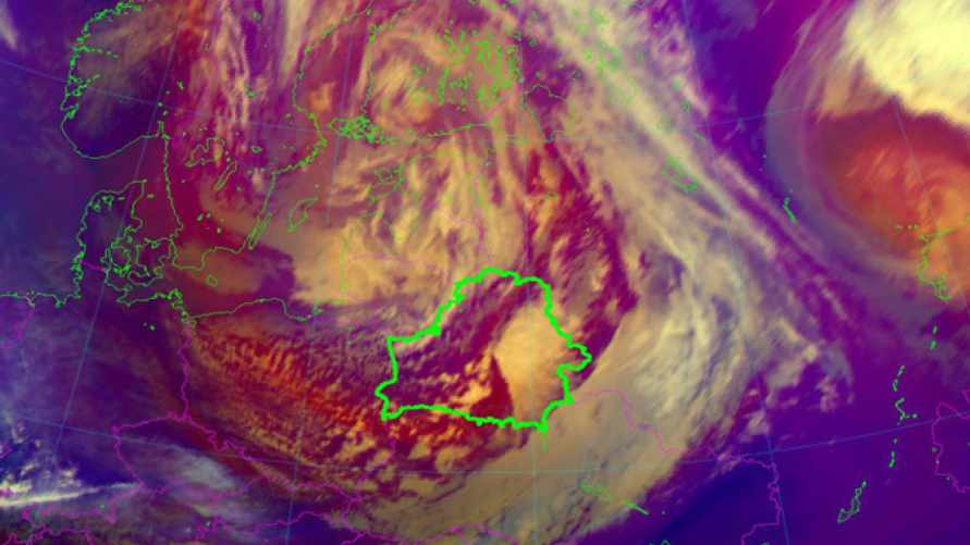 Белгидромет и МЧС предупредили об оранжевом уровне опасности из-за ветра до 72 км/ч