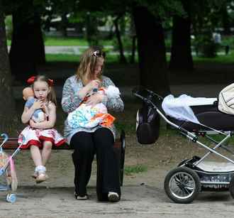 Совмин Беларуси увеличил некоторые детские выплаты на 5-22%