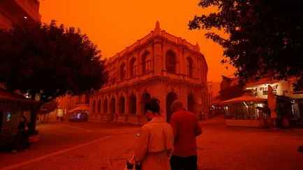 Крит накрыла красная песчаная мгла