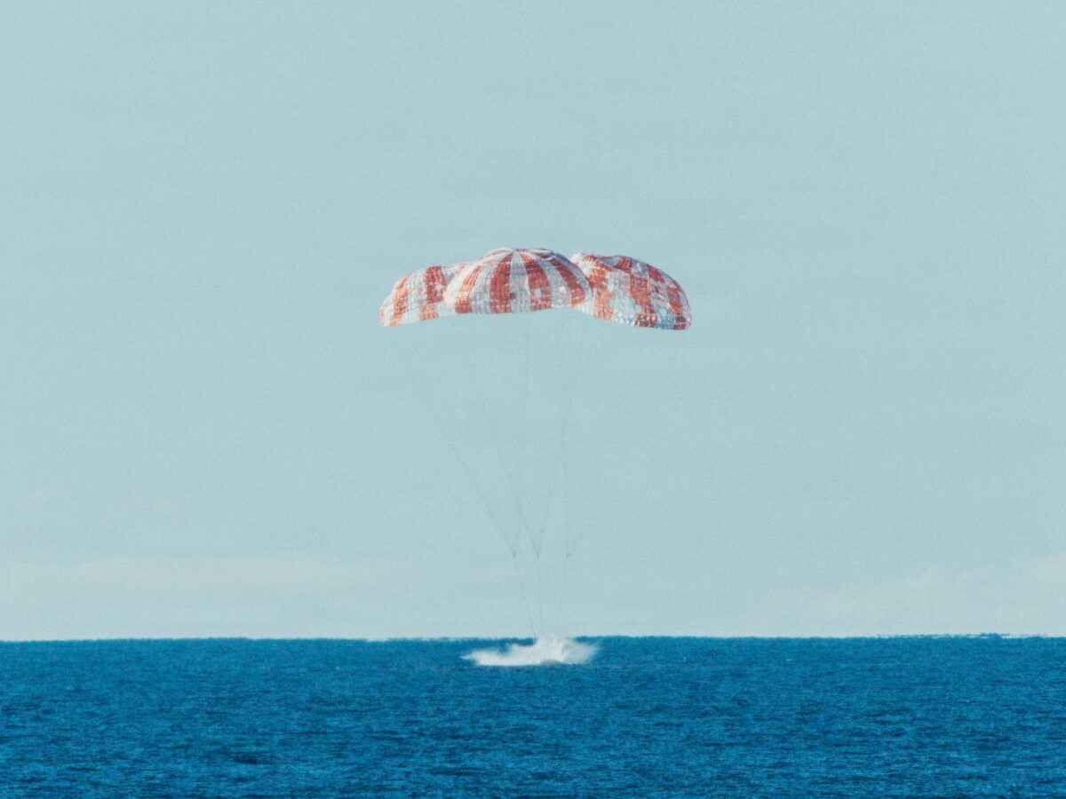 Астронавты НАСА пролетели более 1,1 млн километров, чтобы вернуться на Землю