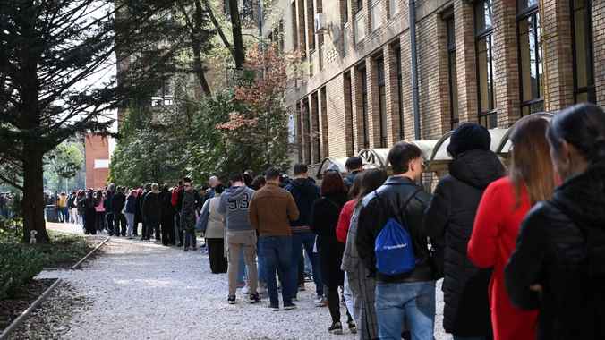 Правящая партия Венгрии пожаловалась на административный ресурс оппозиции