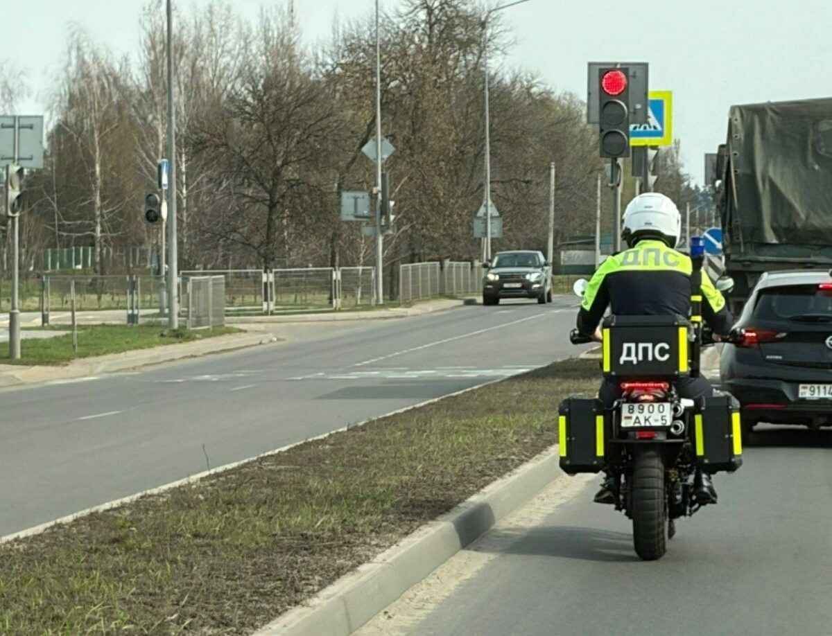 В Слуцке впервые запустили на улицы мотопатруль ГАИ