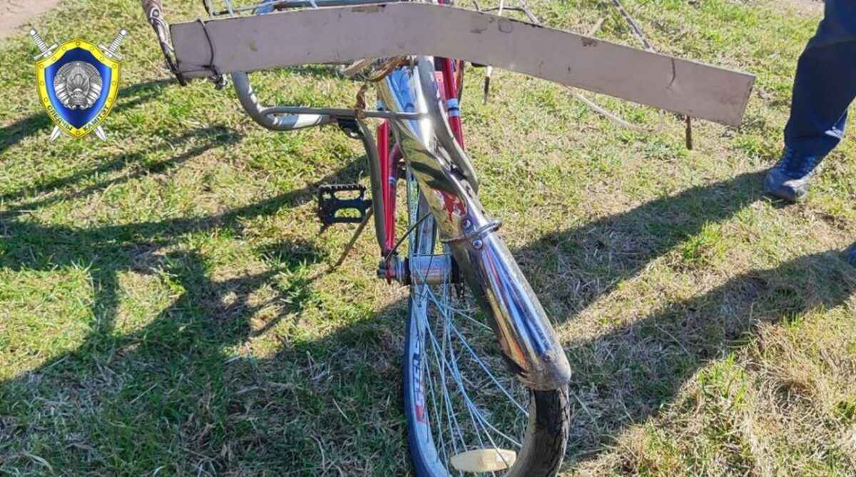 Под Лидой водитель сначала сбил одну, а потом другую велосипедистку