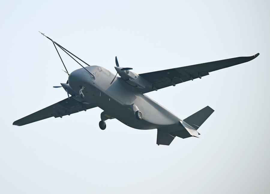 Китай показал мощные беспилотные вертолет и грузовой самолёт