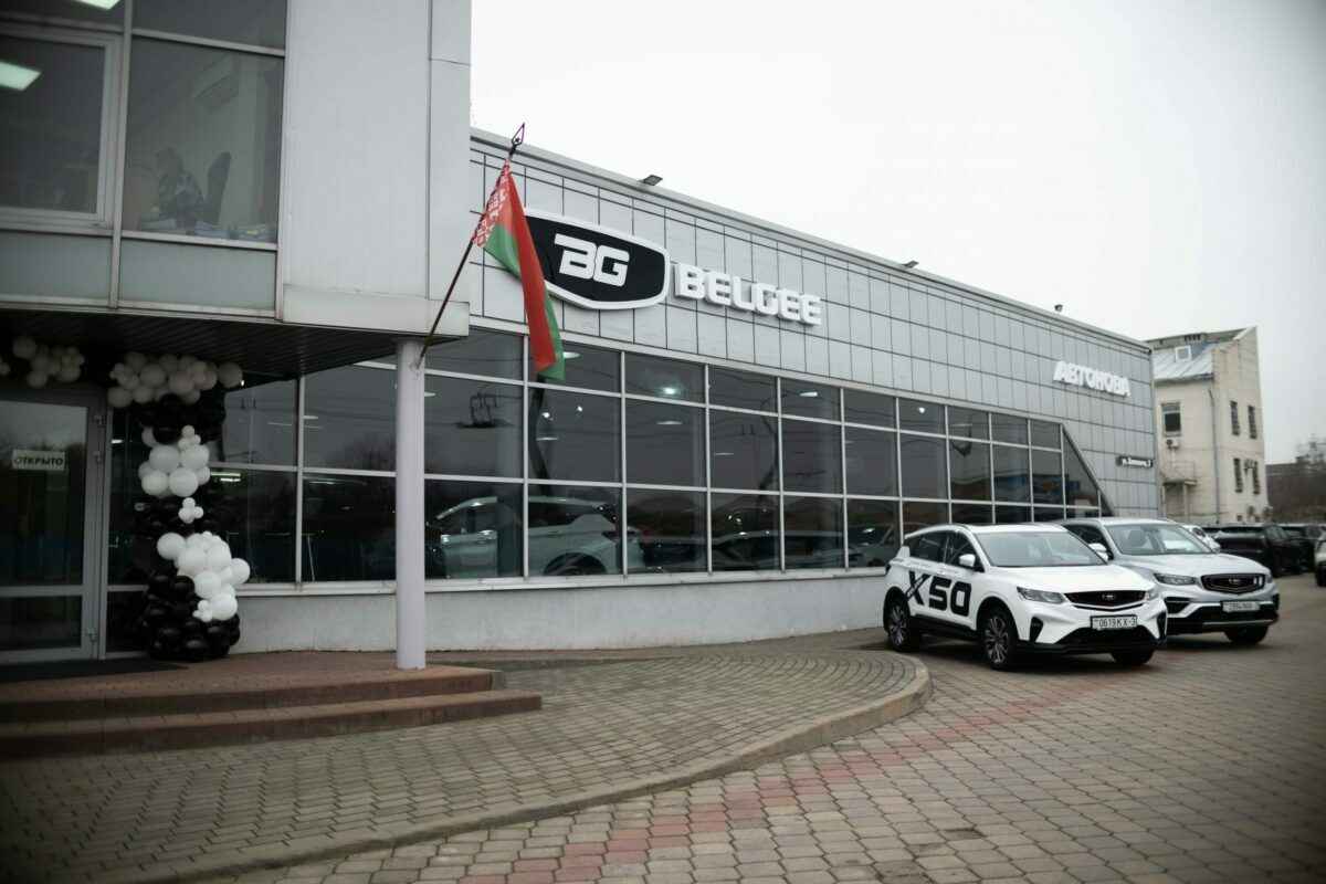 Белорусы ринулись в марте покупать новые автомобили