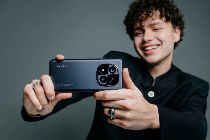 День рождения Xiaomi праздничные скидки до 50%