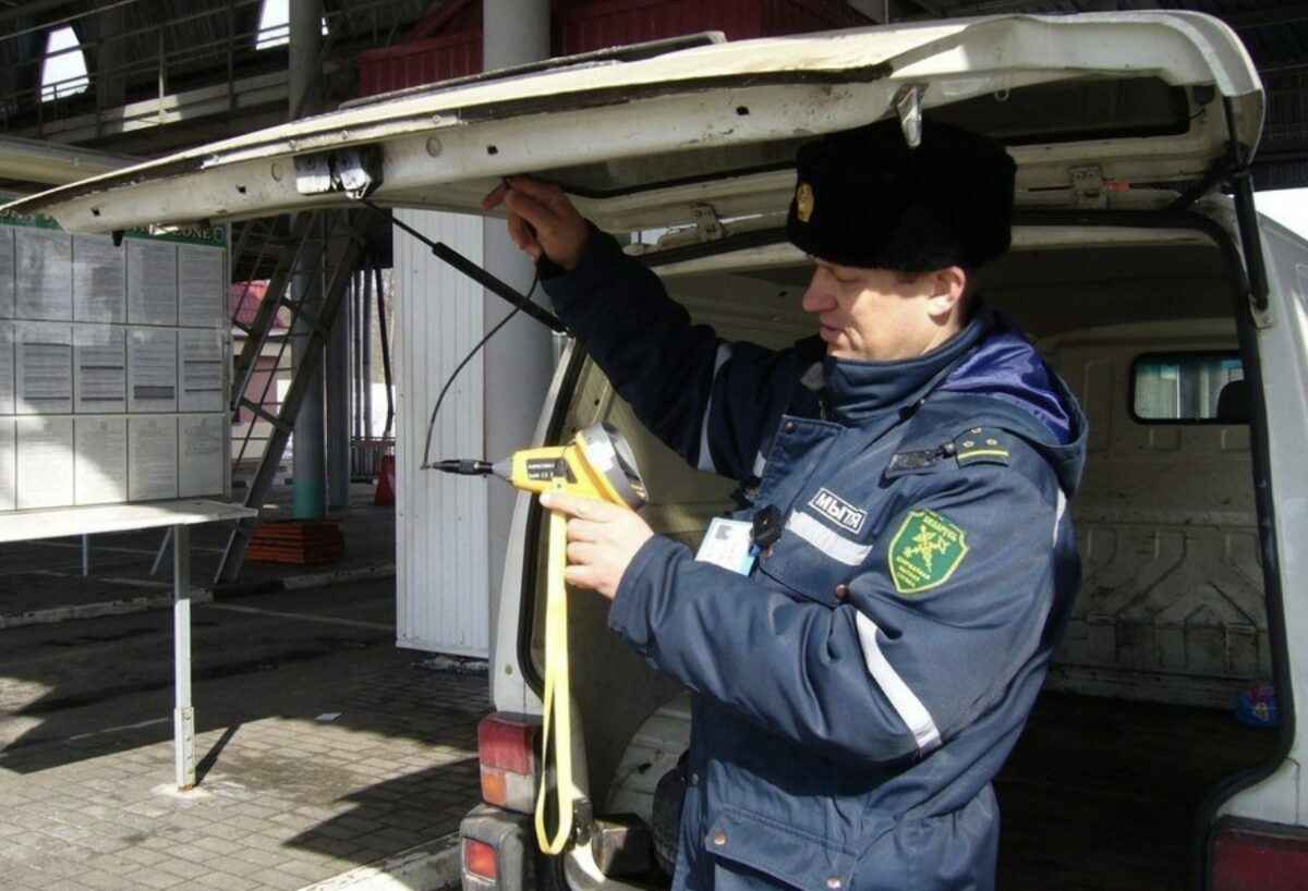 Таможня предупредила белорусов, когда заплатят по 4 евро за кг запчастей