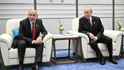 Пашинян рассказал Путину, что такое армянская демократия: «Соцсети на 100% доступны»