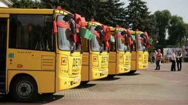 Совмин ввел масштабные изменения правил для грузовиков, такси, пассажирских и школьных автобусов