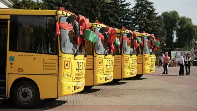 Совмин ввел масштабные изменения правил для грузовиков, такси, пассажирских и школьных автобусов