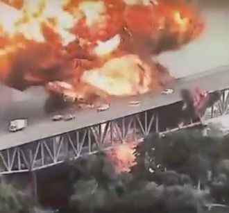 На Панамском канале взорвался танкер