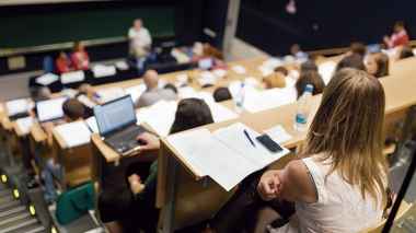 Прокуратура начала следить в белорусских вузах за посещаемостью некоторых студентов