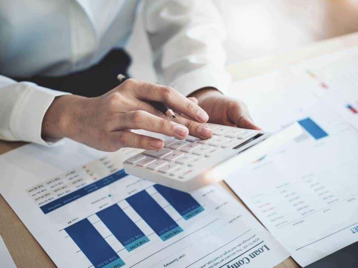 Адвокаты на примере показали белорусским бизнесменам как правильно спорить с контролёрами