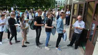 В Беларуси открыли регистрацию на ЦТ. Минобразования сказало ждать двух СМС