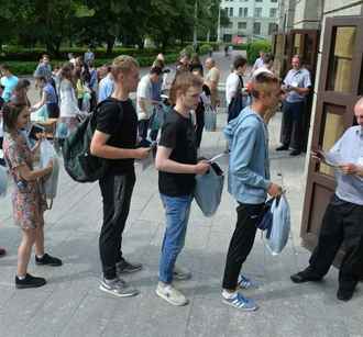 В Беларуси открыли регистрацию на ЦТ. Минобразования сказало ждать двух СМС