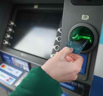 БПЦ предупредил белорусов об утренних проблемах с банковскими картами