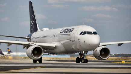 Lufthansa отменила 20 тыс. полётов из-за нехватки авиатоплива