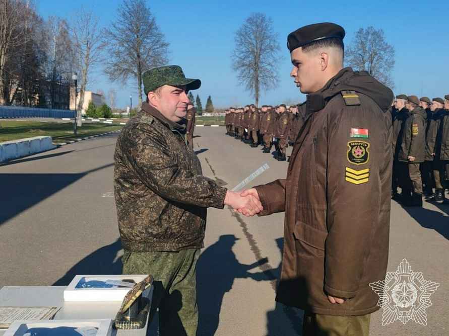 В Беларуси началось увольнение срочников в запас