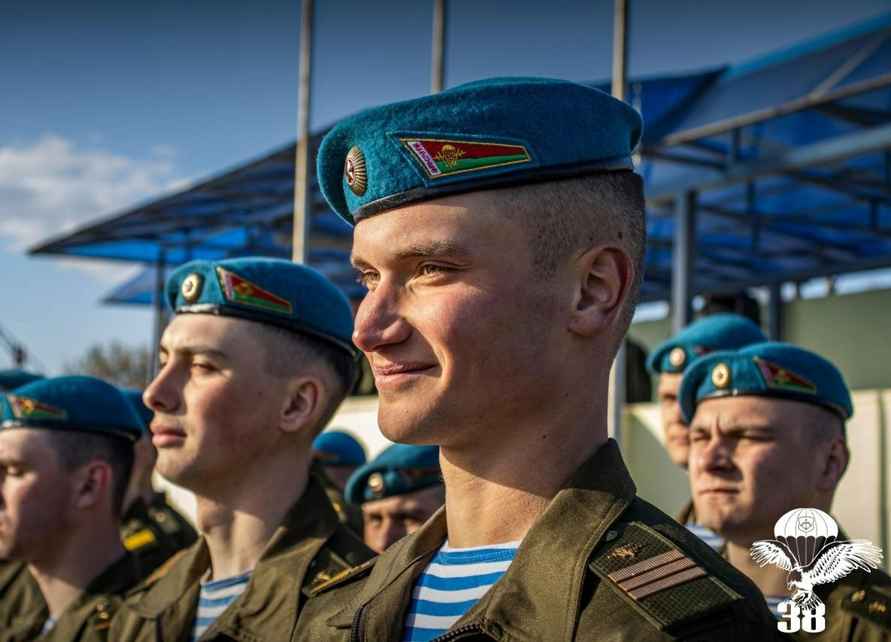 В Беларуси началось увольнение срочников в запас