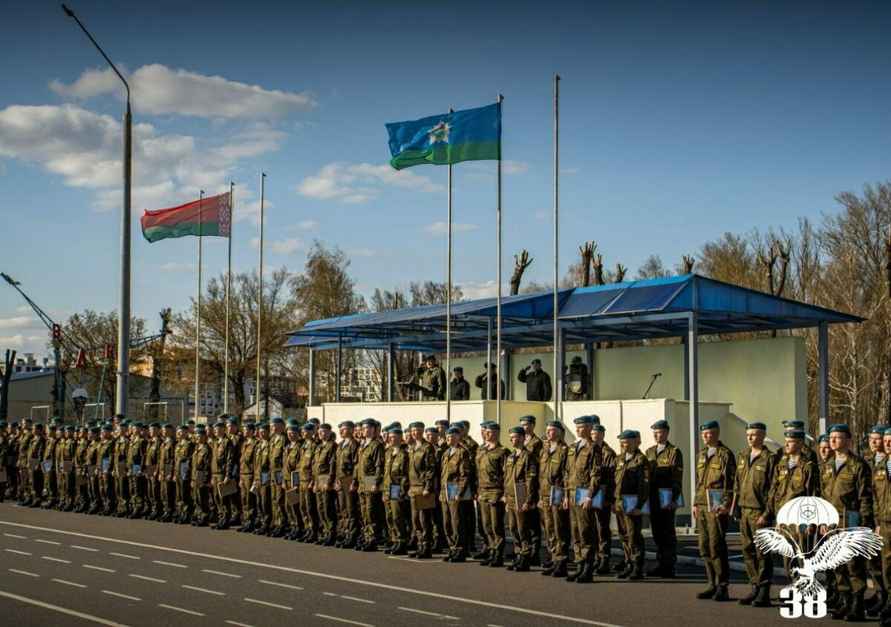 В Беларуси началось увольнение срочников в запас