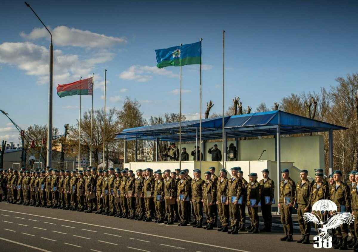 В Беларуси началось увольнение срочников в запас