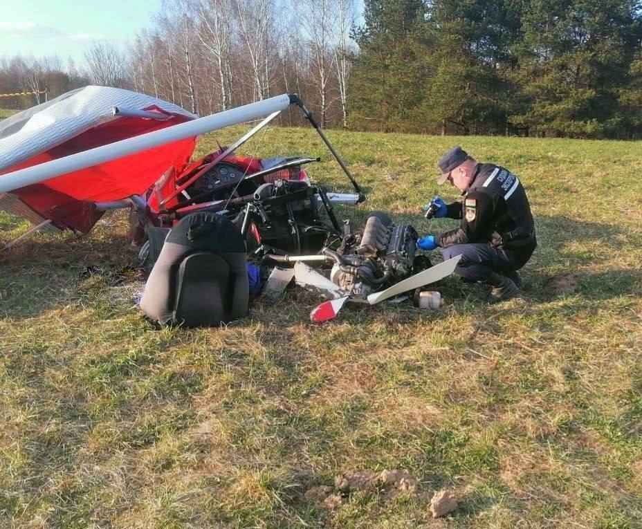 Под Минском разбился дельтаплан с опытным инструктором – двое погибших