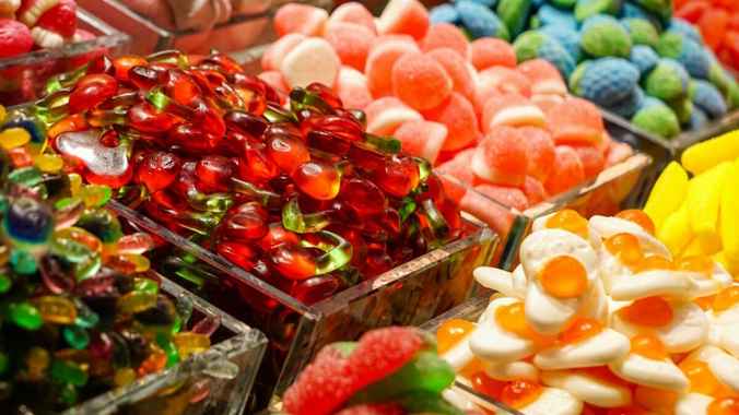 Эта опасная Е-добавка разрешена в польских продуктах, косметике и лекарствах. Что искать на этикетке белорусам?