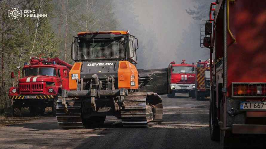 В зоне отчуждения ЧАЭС в Украине разгорелся масштабный лесной пожар